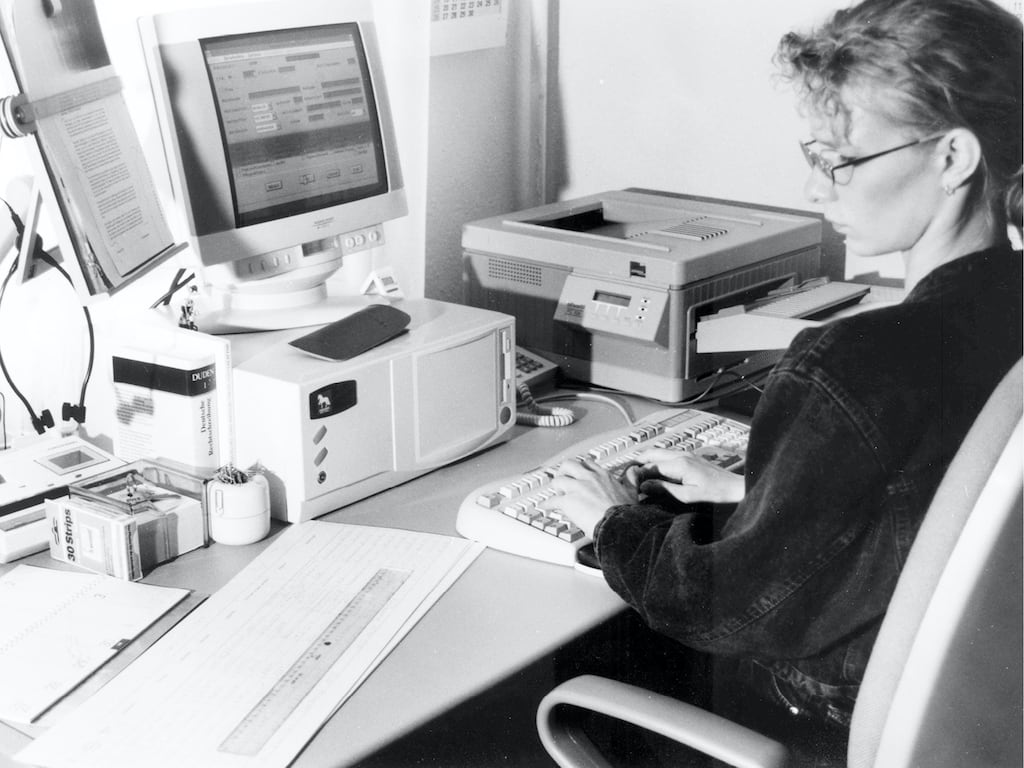 Übertragung des sowjetischen Lagerjournals in eine Datenbank Archivmaterial